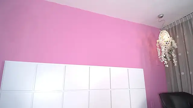 Aliciabloom online show from 24, 9, 2025