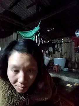 bonnie-00 online show from 14, 12, 2025