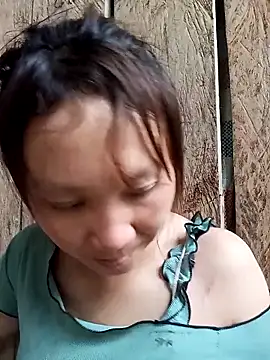 bonnie-00 online show from 18, 4, 2026