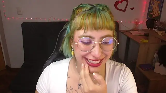 Miacatsito3 online show from 14, 7, 2026