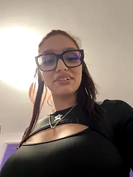 Snapshot of EllaBlowy chatting on 30, 9, 2025 EllaBlowy online show from 30, 9, 2025