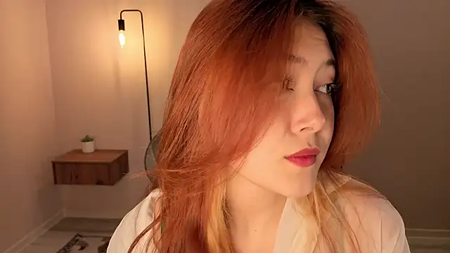 Frences Eyes online show from 28, 11, 2025