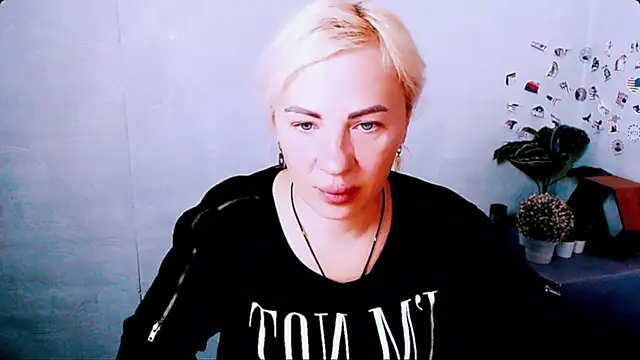 EmmaCat  online show from 1, 6, 2026
