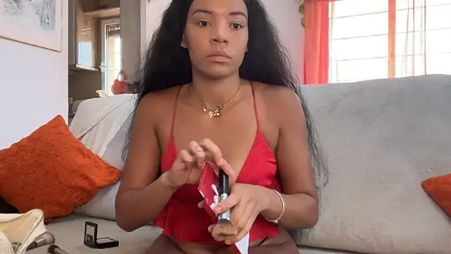 HoneyMaee online show from 21, 9, 2025