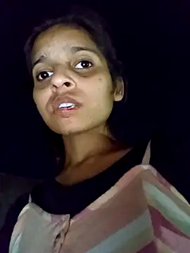 Snapshot of Saloni-Gupta chatting on 3, 10, 2025 Saloni-Gupta online show from 3, 10, 2025