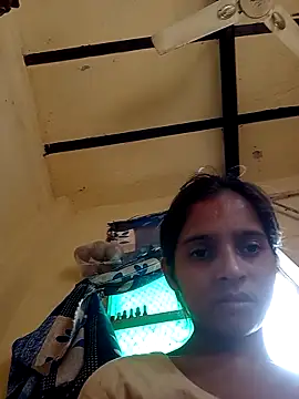 Snapshot of Saloni-Gupta chatting on 19, 10, 2025 Saloni-Gupta online show from 19, 10, 2025