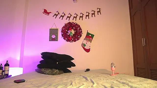 Snapshot of noah_0814 chatting on 23, 12, 2025 noah 0814 online show from 23, 12, 2025