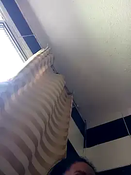 Snapshot of Rosabela04 chatting on 14, 11, 2025 Rosabela04 online show from 14, 11, 2025