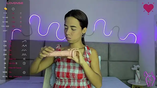 Anntonellaa online show from 6, 11, 2025