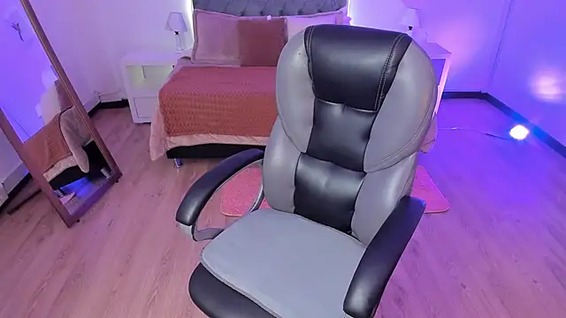 Sofia collen  online show from 14, 11, 2025