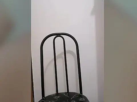 sexyynoturno  online show from 23, 9, 2025