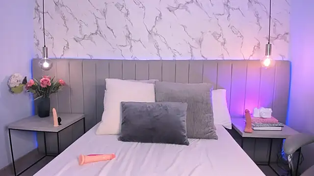 Amber Santana online show from 2, 10, 2025