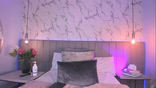 Amber Santana online show from 30, 10, 2025