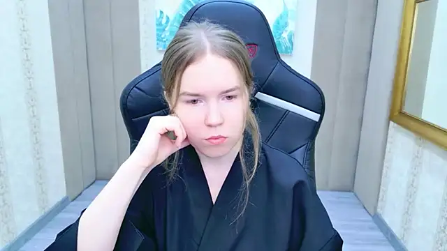 Alida Brice online show from 18, 12, 2025