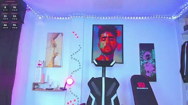 Snapshot of JordanRossie chatting on 19, 10, 2025 JordanRossie online show from 19, 10, 2025