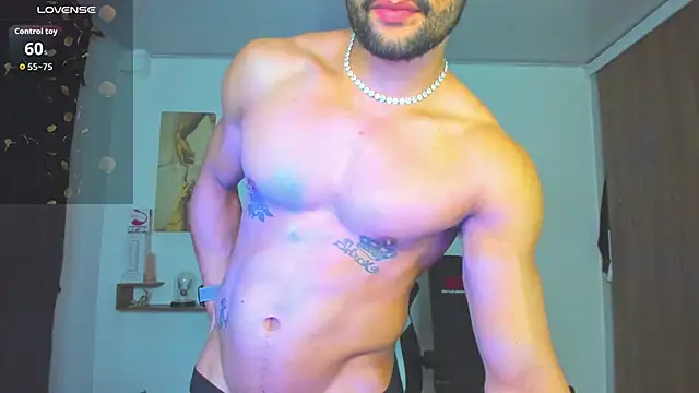 Snapshot of JordanRossie chatting on 21, 10, 2025 JordanRossie online show from 21, 10, 2025