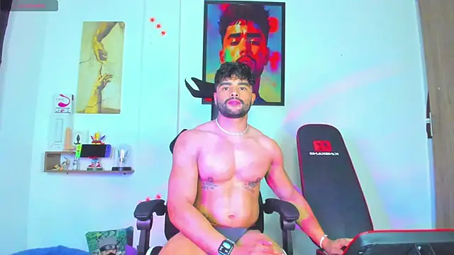 Snapshot of JordanRossie chatting on 22, 10, 2025 JordanRossie online show from 22, 10, 2025