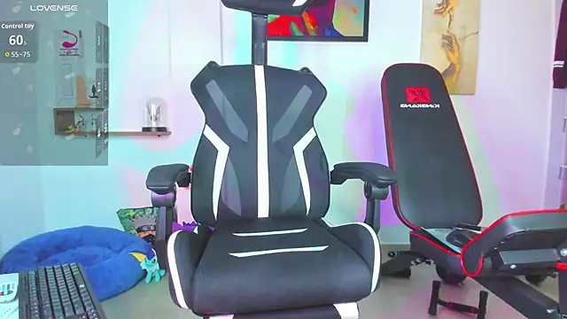 Snapshot of JordanRossie chatting on 25, 10, 2025 JordanRossie online show from 25, 10, 2025