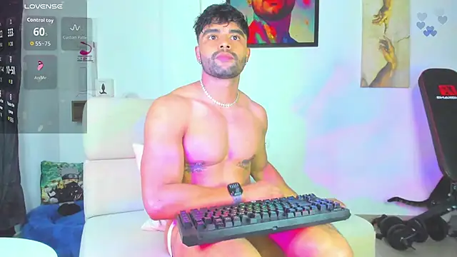 Snapshot of JordanRossie chatting on 7, 11, 2025 JordanRossie online show from 7, 11, 2025