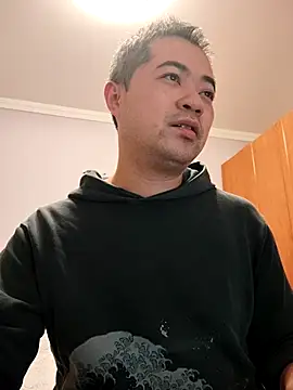 Snapshot of Mr_Dog chatting on 8, 11, 2025 Mr Dog online show from 8, 11, 2025