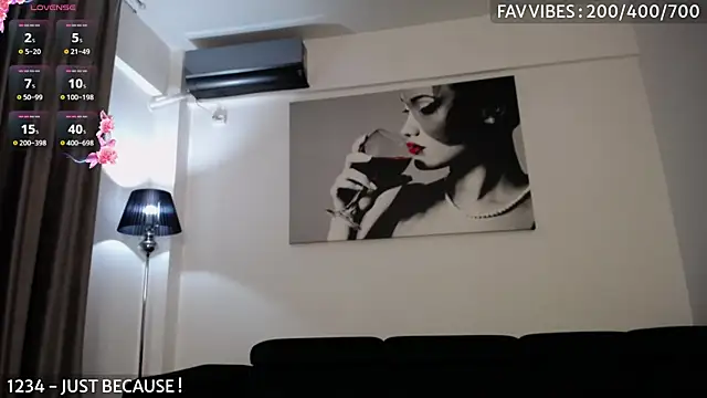 Snapshot of SassyCookies chatting on 28, 10, 2025 SassyCookies online show from 28, 10, 2025