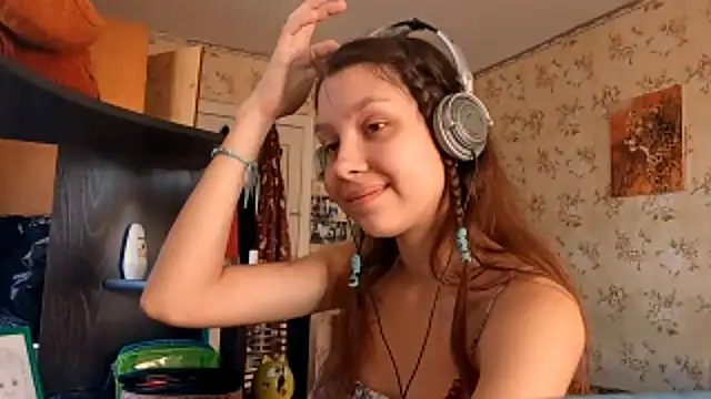 QutieDaSweet online show from 1, 10, 2025