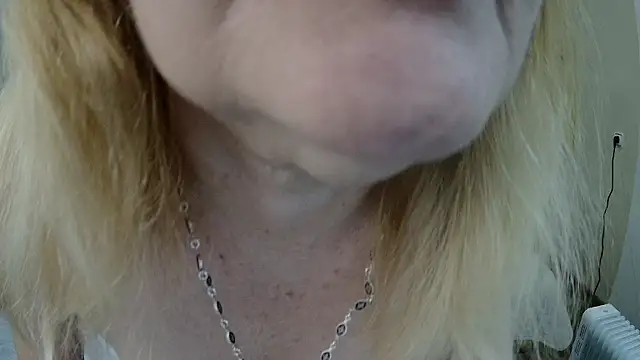 EmmaEllison online show from 12, 2, 2026