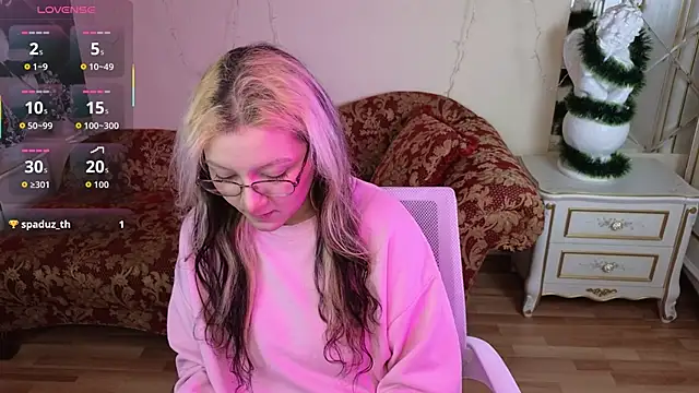 JuicyLullu online show from 20, 12, 2025