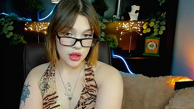 Snapshot of KiraRid chatting on 1, 11, 2025 KiraRid online show from 1, 11, 2025