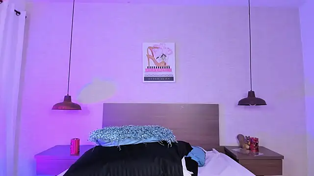 Snapshot of cloehill_ chatting on 19, 11, 2025 cloehill online show from 19, 11, 2025