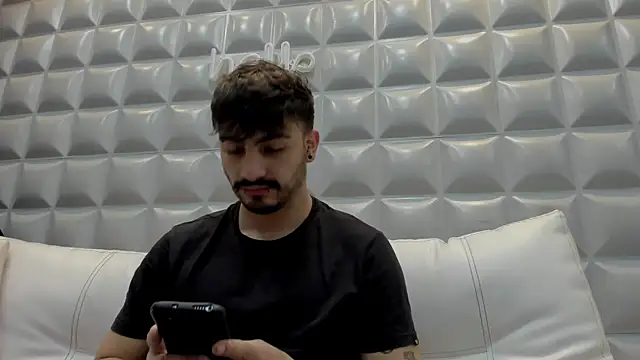 Jack Daniel   online show from 26, 11, 2025