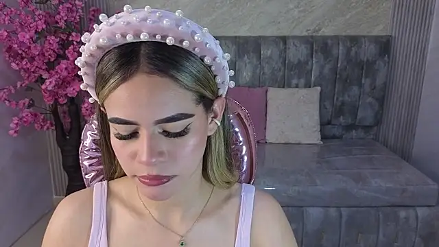 lilith4 s online show from 4, 11, 2025