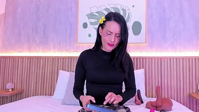 Snapshot of Coco-balenciaga chatting on 22, 10, 2025 Coco-balenciaga online show from 22, 10, 2025