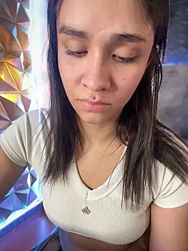 Snapshot of Isabella-Teen chatting on 22, 10, 2025 Isabella-Teen online show from 22, 10, 2025