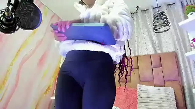 Snapshot of alix_noa chatting on 31, 10, 2025 alix noa online show from 31, 10, 2025