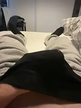 Snapshot of maxh08625 chatting on 3, 12, 2025 maxh08625 online show from 3, 12, 2025