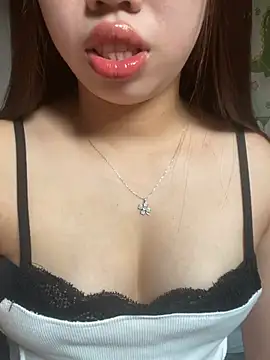 Snapshot of Rose-babyx chatting on 7, 4, 2026 Rose-babyx online show from 7, 4, 2026