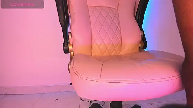 Mia royal online show from 1, 12, 2025