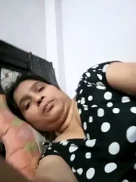 aliya-jaan71 online show from 4, 5, 2026