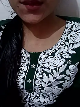 Snapshot of Miss_linaa chatting on 12, 11, 2025 Miss linaa online show from 12, 11, 2025