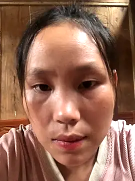 Snapshot of huong-18 chatting on 25, 9, 2025 huong-18 online show from 25, 9, 2025