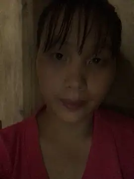 Snapshot of huong-18 chatting on 8, 10, 2025 huong-18 online show from 8, 10, 2025