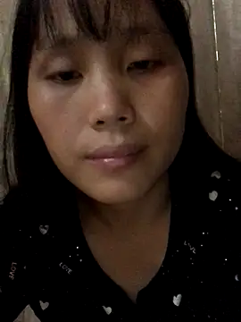 Snapshot of huong-18 chatting on 10, 10, 2025 huong-18 online show from 10, 10, 2025