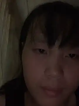 Snapshot of huong-18 chatting on 16, 10, 2025 huong-18 online show from 16, 10, 2025