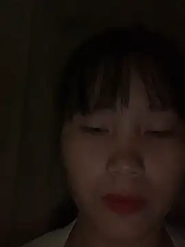 Snapshot of huong-18 chatting on 21, 10, 2025 huong-18 online show from 21, 10, 2025