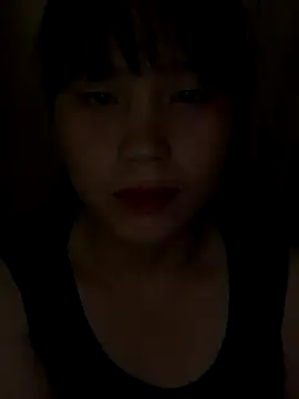 Snapshot of huong-18 chatting on 23, 10, 2025 huong-18 online show from 23, 10, 2025