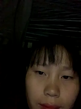 Snapshot of huong-18 chatting on 27, 10, 2025 huong-18 online show from 27, 10, 2025