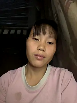 Snapshot of huong-18 chatting on 30, 10, 2025 huong-18 online show from 30, 10, 2025