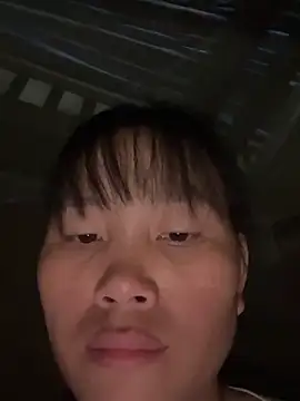 Snapshot of huong-18 chatting on 4, 11, 2025 huong-18 online show from 4, 11, 2025