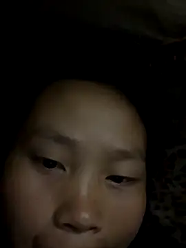 Snapshot of huong-18 chatting on 8, 11, 2025 huong-18 online show from 8, 11, 2025